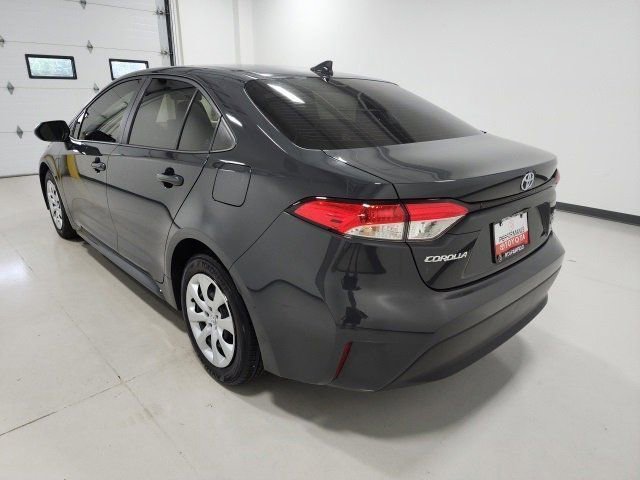 2023 Toyota Corolla LE photo 4