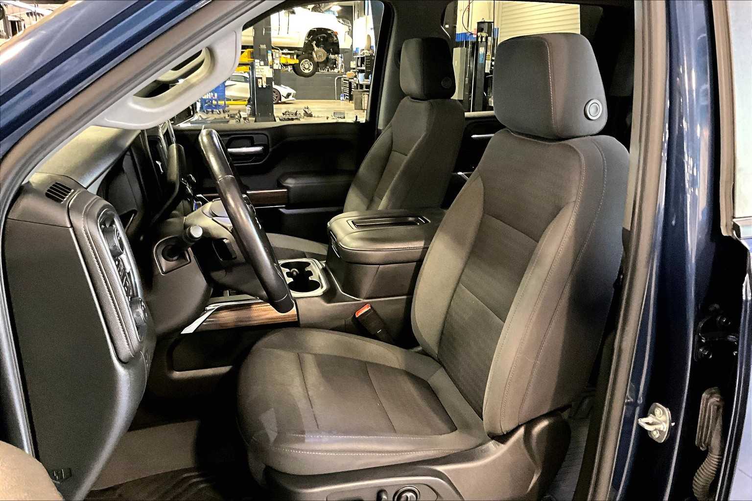 2022 Chevrolet Silverado 1500 RST photo 9