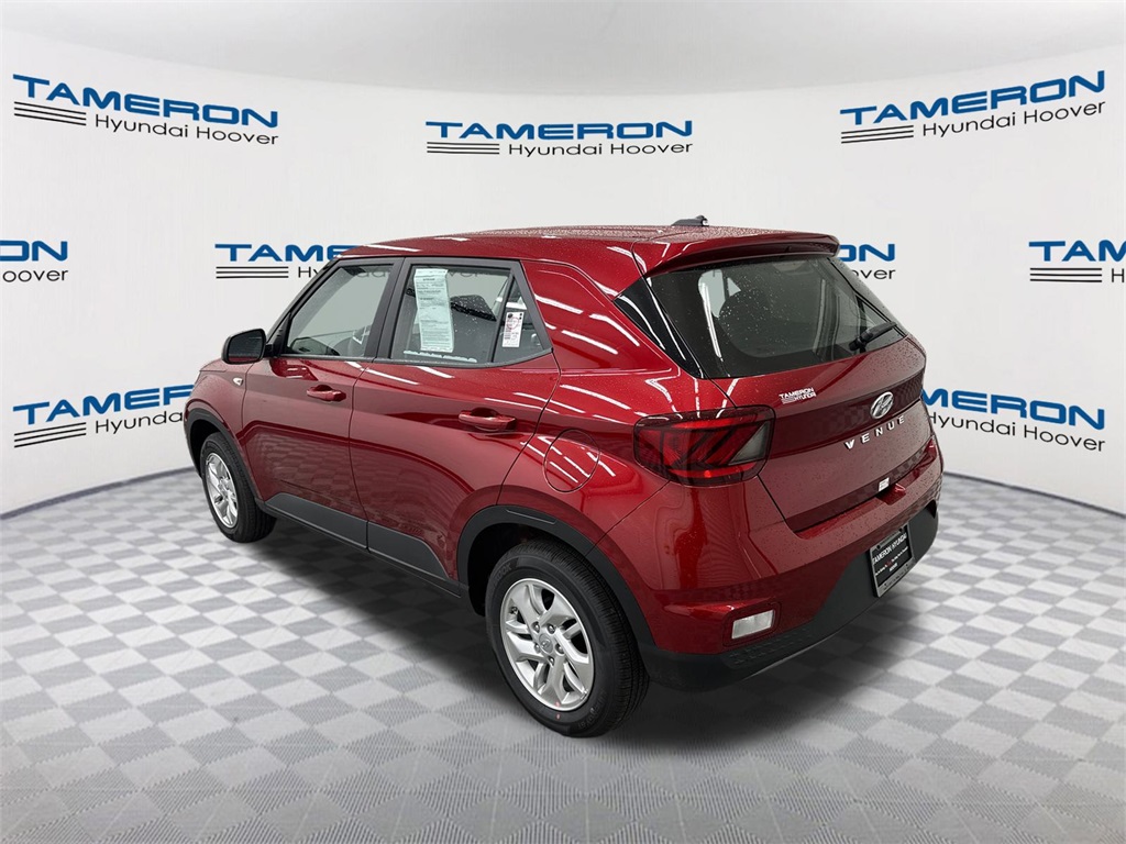 2026 Hyundai Venue SE photo 2