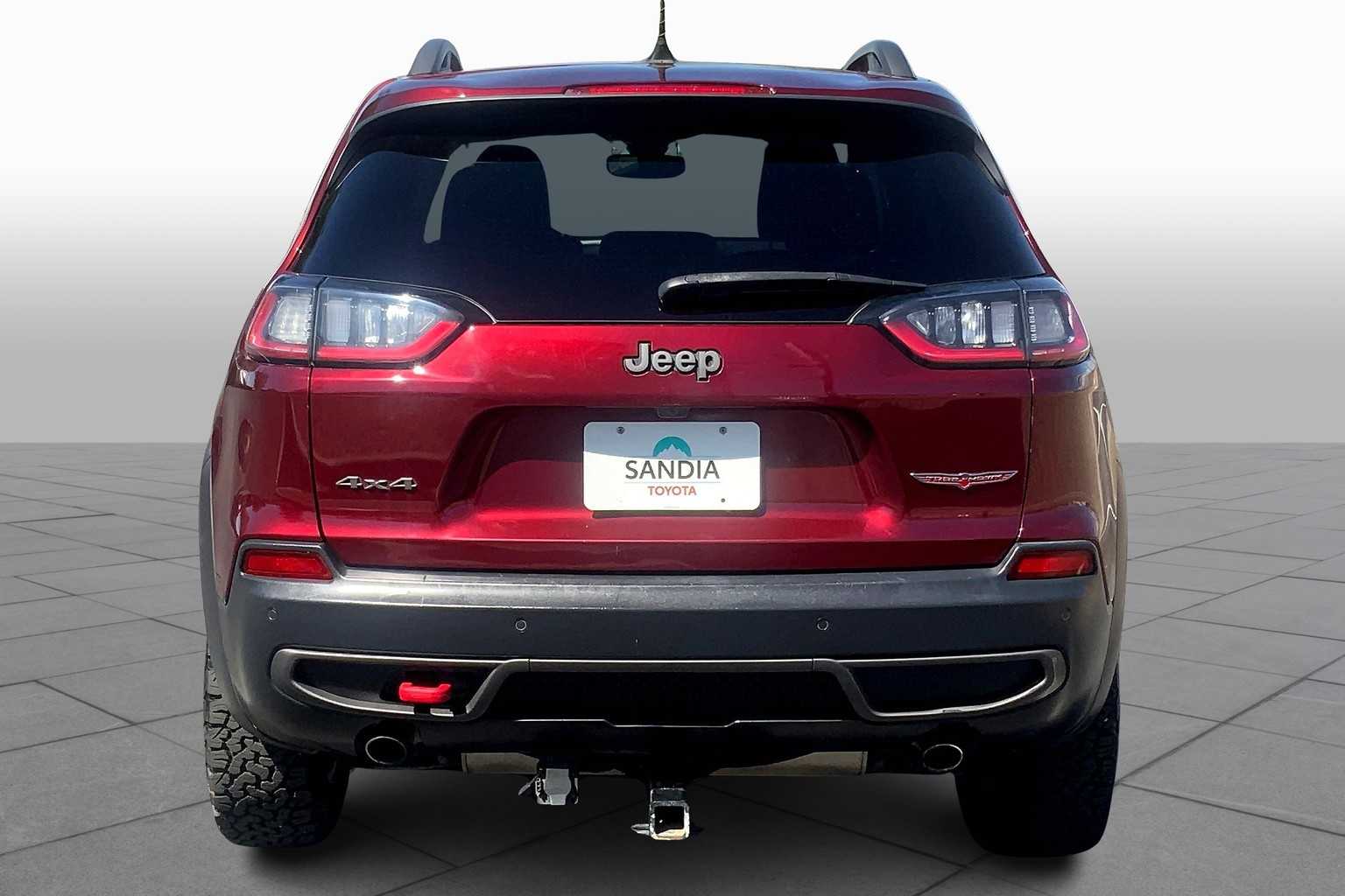 2019 Jeep Cherokee Trailhawk photo 4