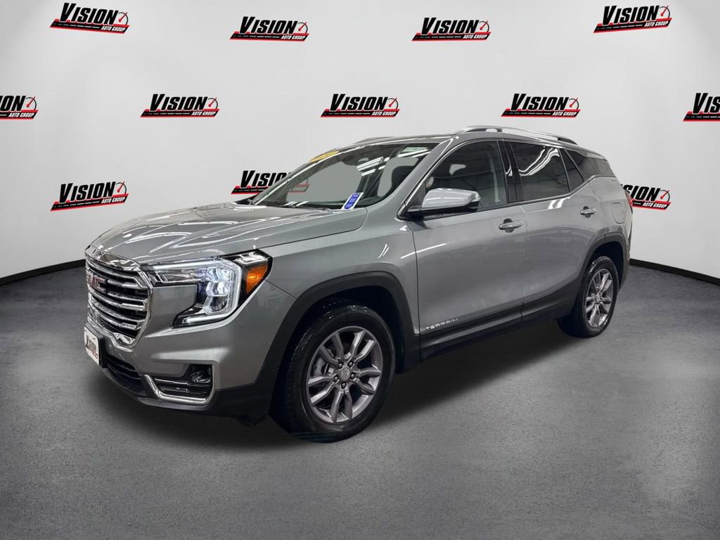 2024 GMC Terrain SLT's photo