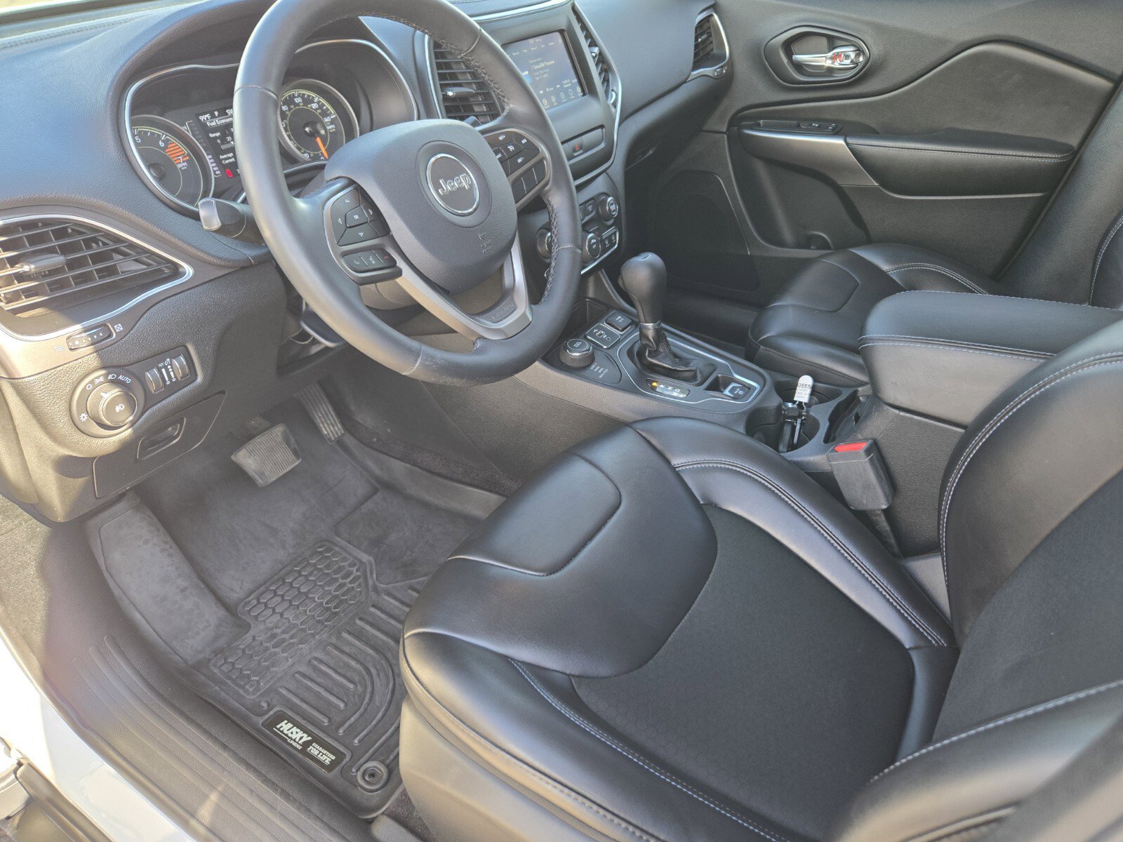 2019 Jeep Cherokee Latitude photo 16