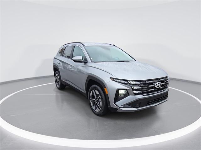 2026 Hyundai Tucson Hybrid SEL photo 2