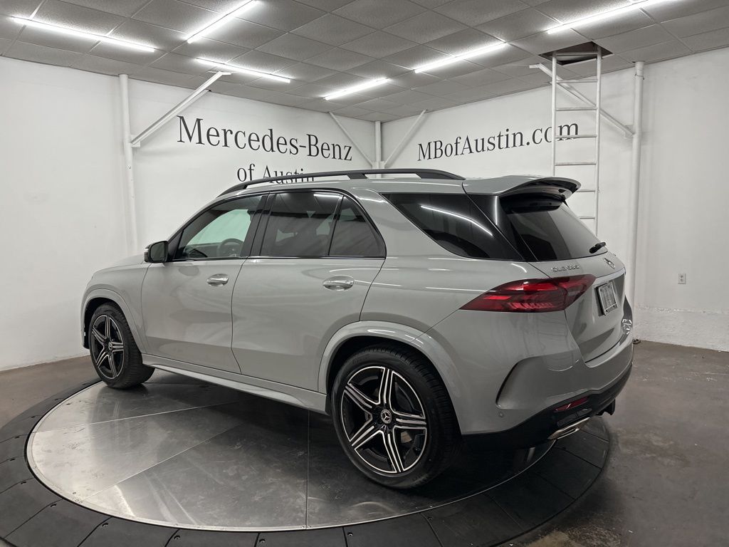 2026 Mercedes Benz GLE 580 4MATIC photo 3