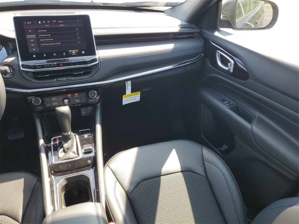 2025 Jeep Compass Latitude photo 12