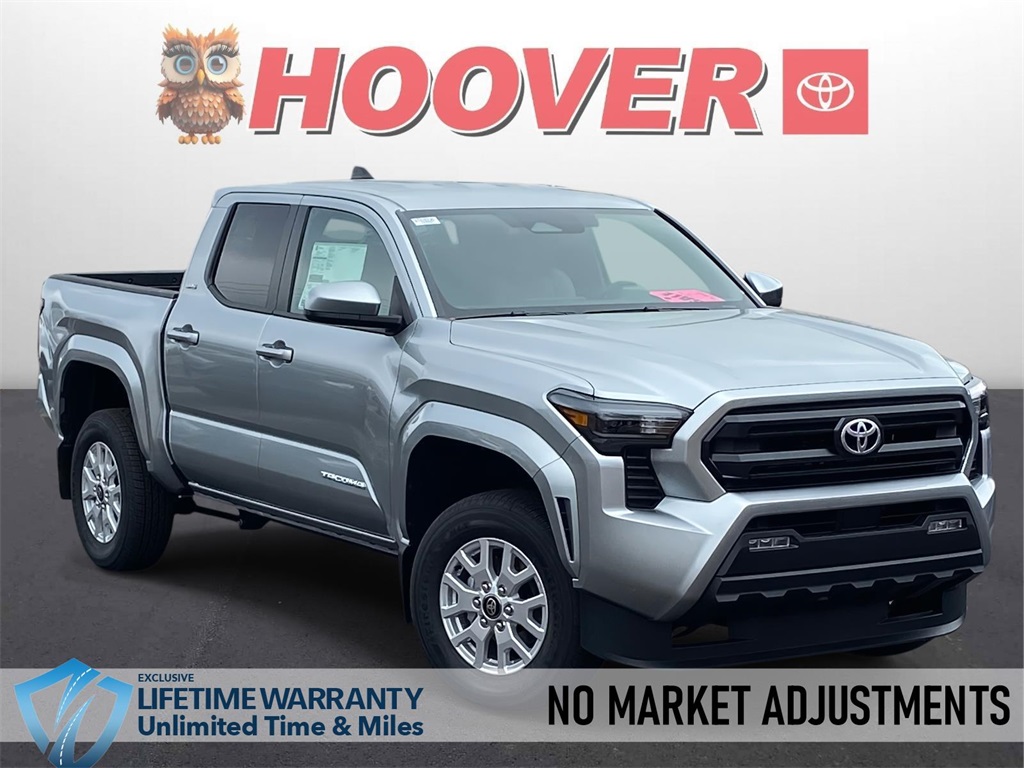 2025 Toyota Tacoma SR5's photo