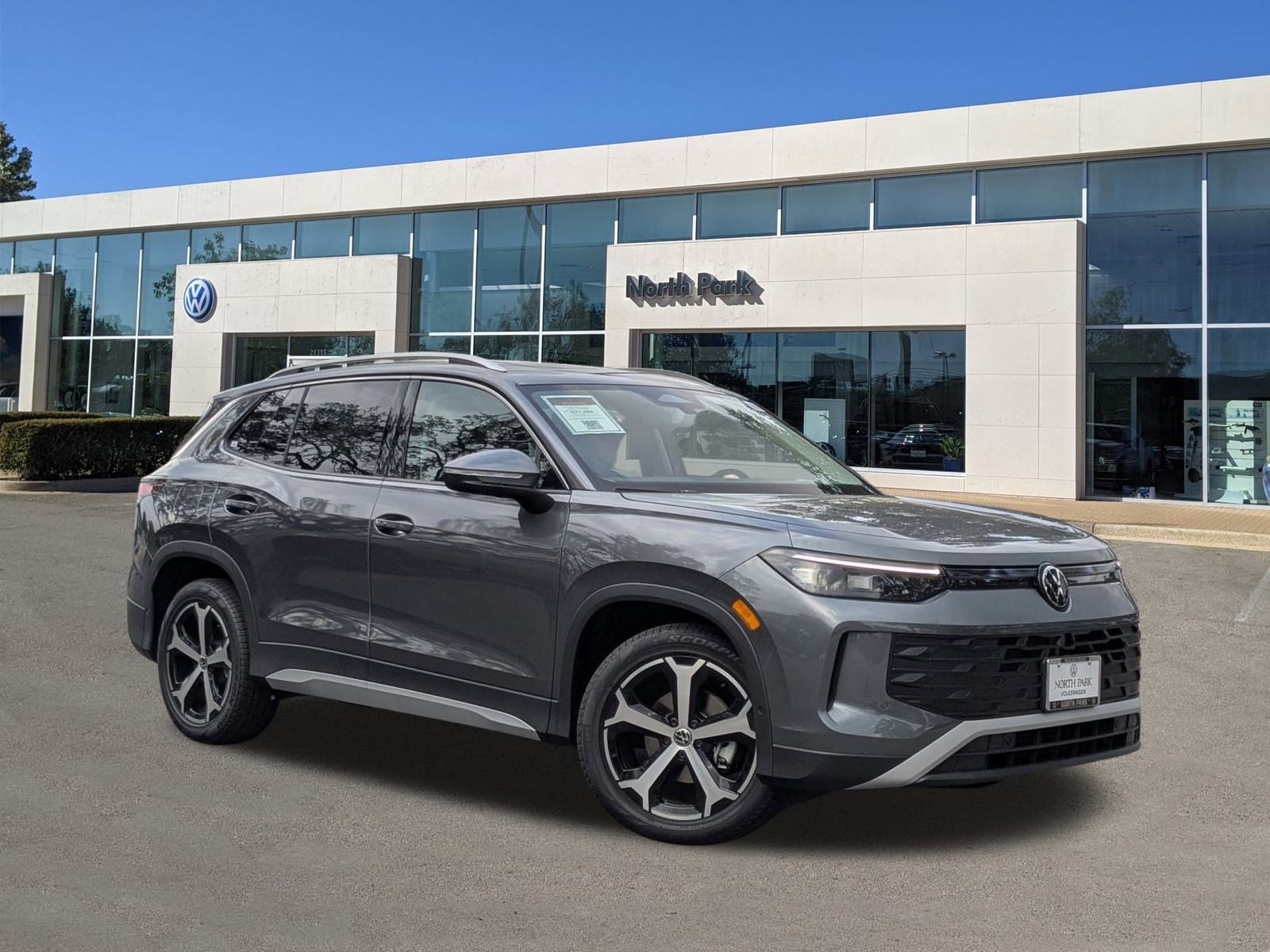 2026 Volkswagen Tiguan SE's photo