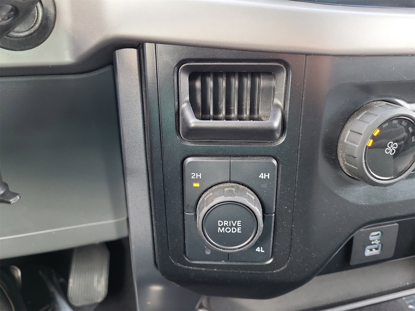 2023 Ford F-150 XLT photo 19