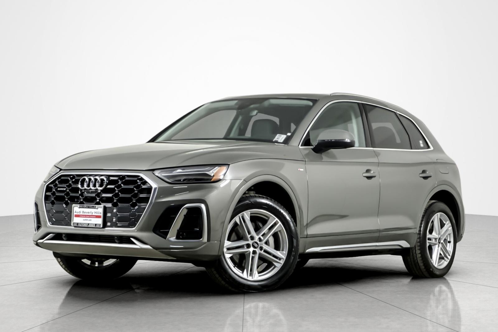 2024 Audi Q5 Premium Plus's photo