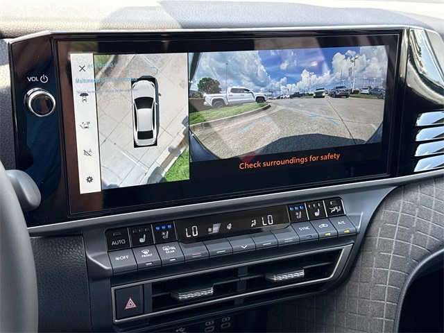 2025 Toyota Camry XLE photo 25