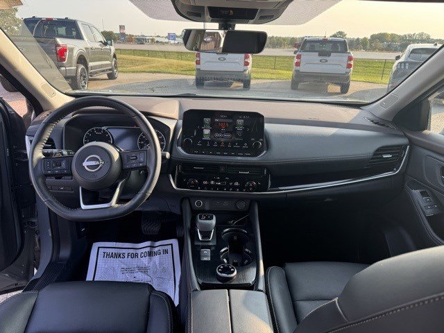 2022 Nissan Rogue SL photo 22