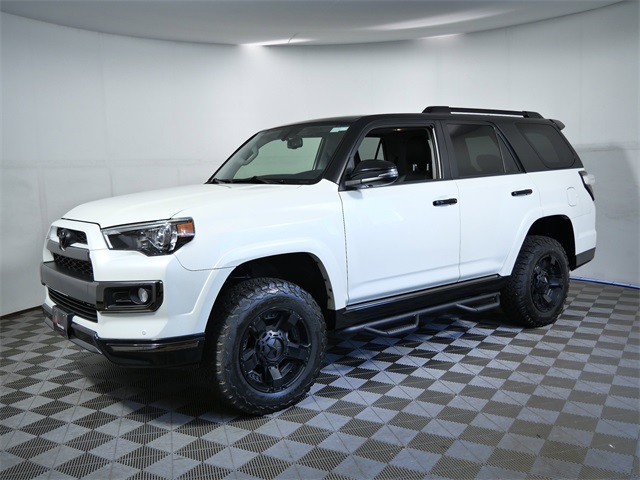 2019 Toyota 4Runner Limited Nightshade Edition photo 4