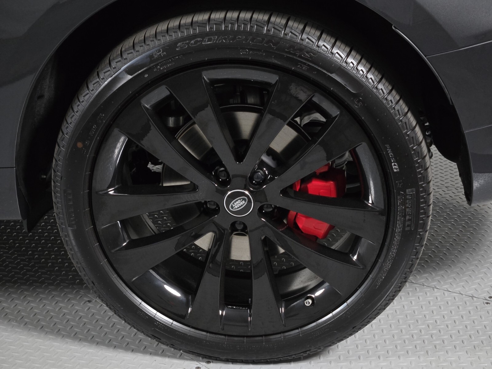 2025 Land Rover Range Rover Sport SE photo 9