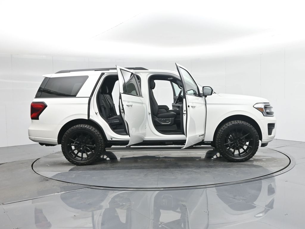 2024 Ford Expedition Platinum photo 3