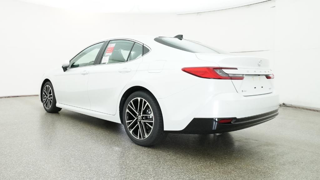 2025 Toyota Camry XLE photo 14