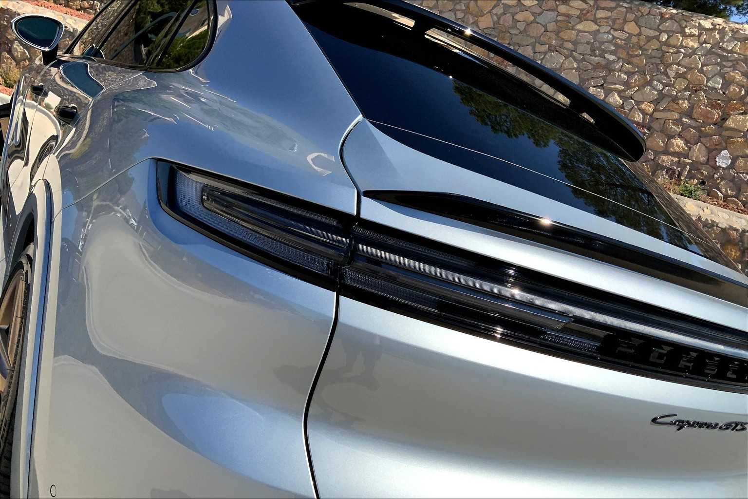 2025 Porsche Cayenne GTS Coupe photo 20