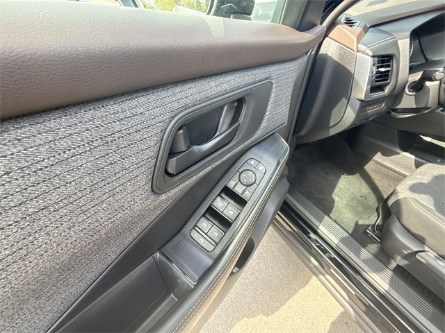 2022 Nissan Rogue S photo 13