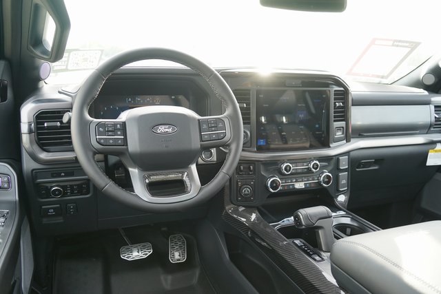 2025 FORD F-150 - Image 39