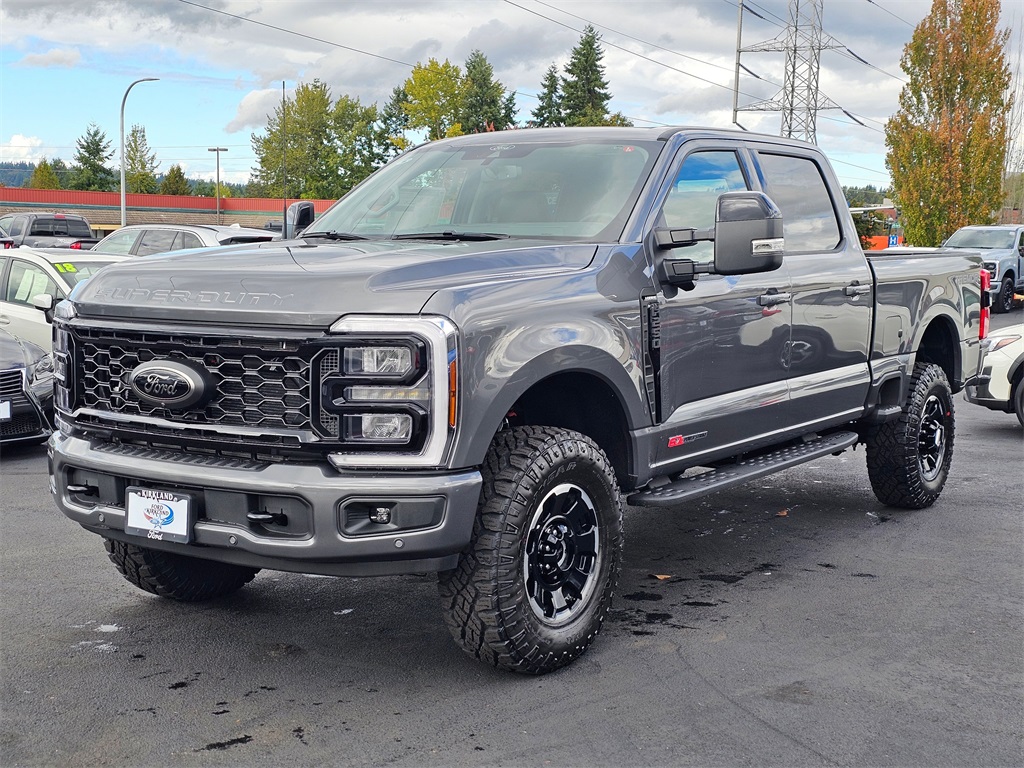 2026 Ford F-250 Lariat photo 3