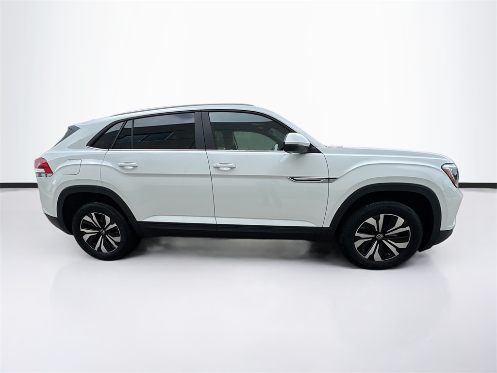 2024 Volkswagen Atlas Cross Sport SE photo 4