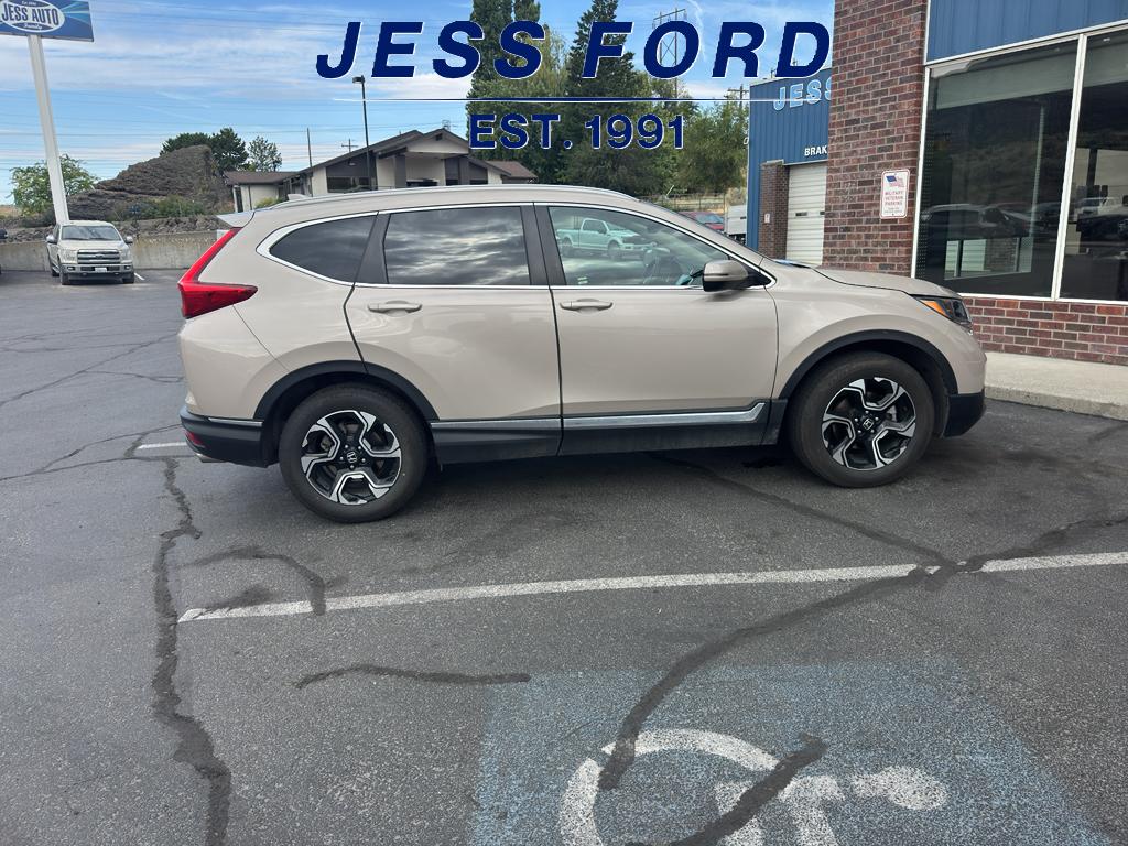 2018 Honda CR-V Touring photo 5