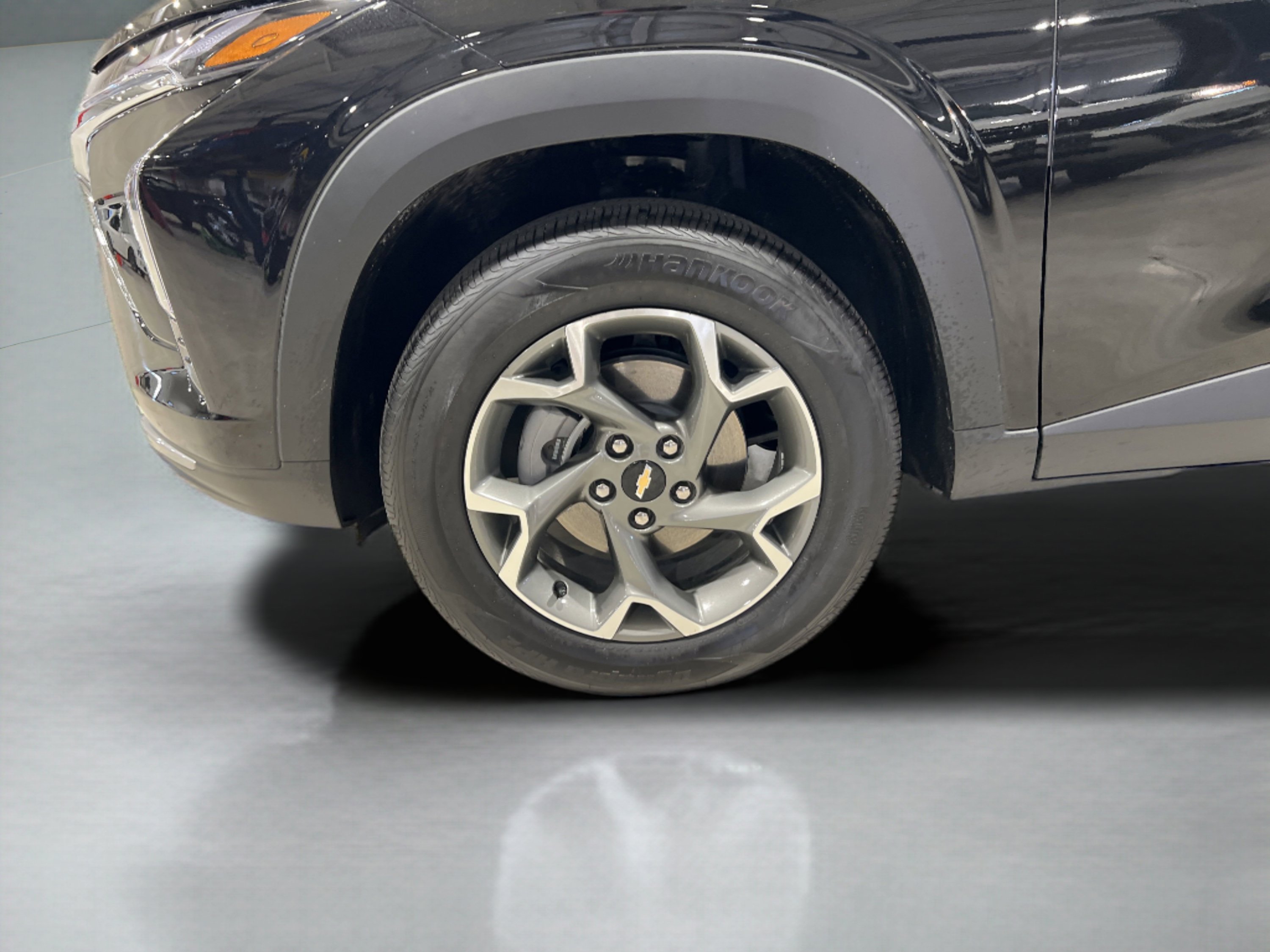 2025 Chevrolet Trax LT photo 24