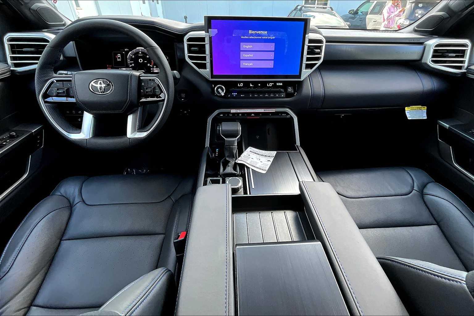 2025 Toyota Tundra Platinum CrewMax photo 4