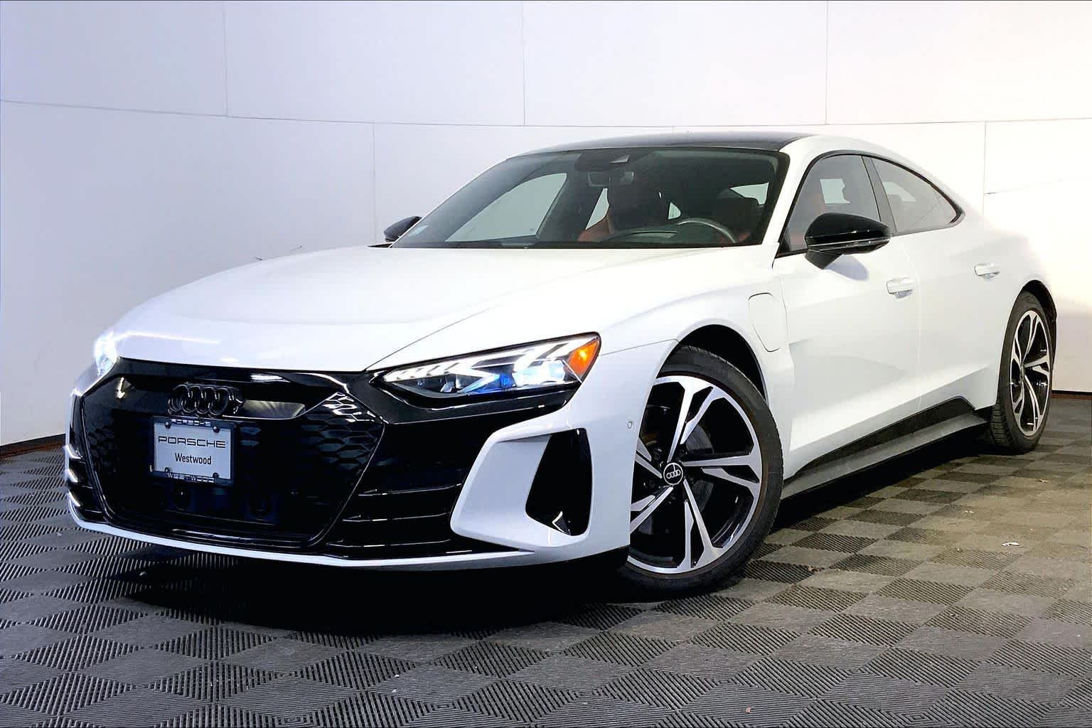 2022 Audi e-tron GT Prestige's photo