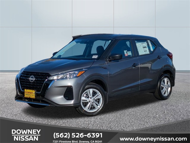 2025 Nissan KICKS PLAY Base's photo