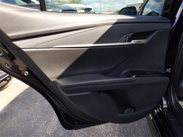 2025 Toyota Camry SE photo 17