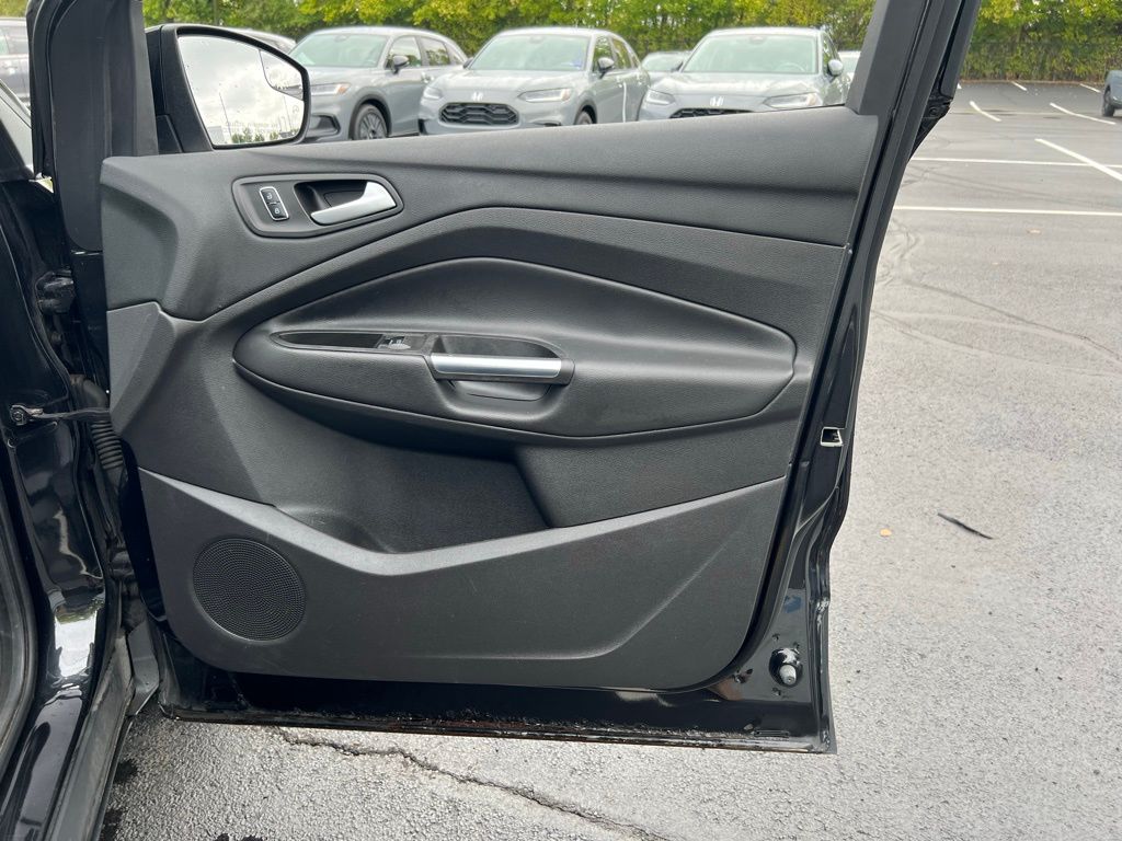 2015 Ford Escape Titanium photo 27