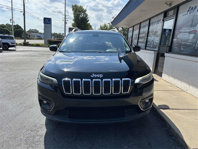 2019 Jeep Cherokee Latitude photo 2