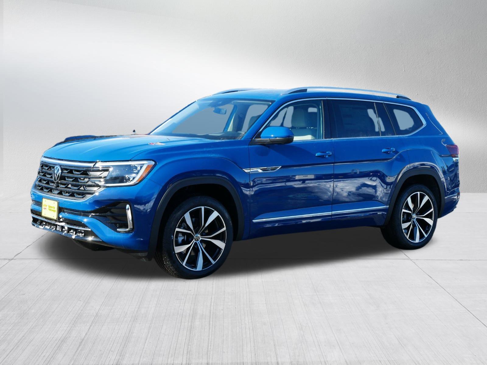 2025 Volkswagen Atlas SEL Premium R-Line photo 2