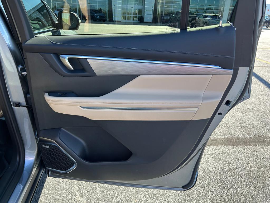 2026 Buick Enclave Preferred photo 13