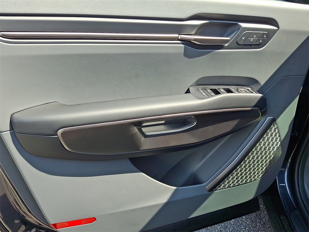 2026 Kia EV9 Wind photo 10
