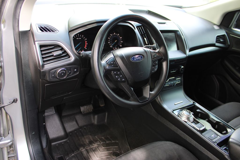 2020 Ford Edge SE photo 44