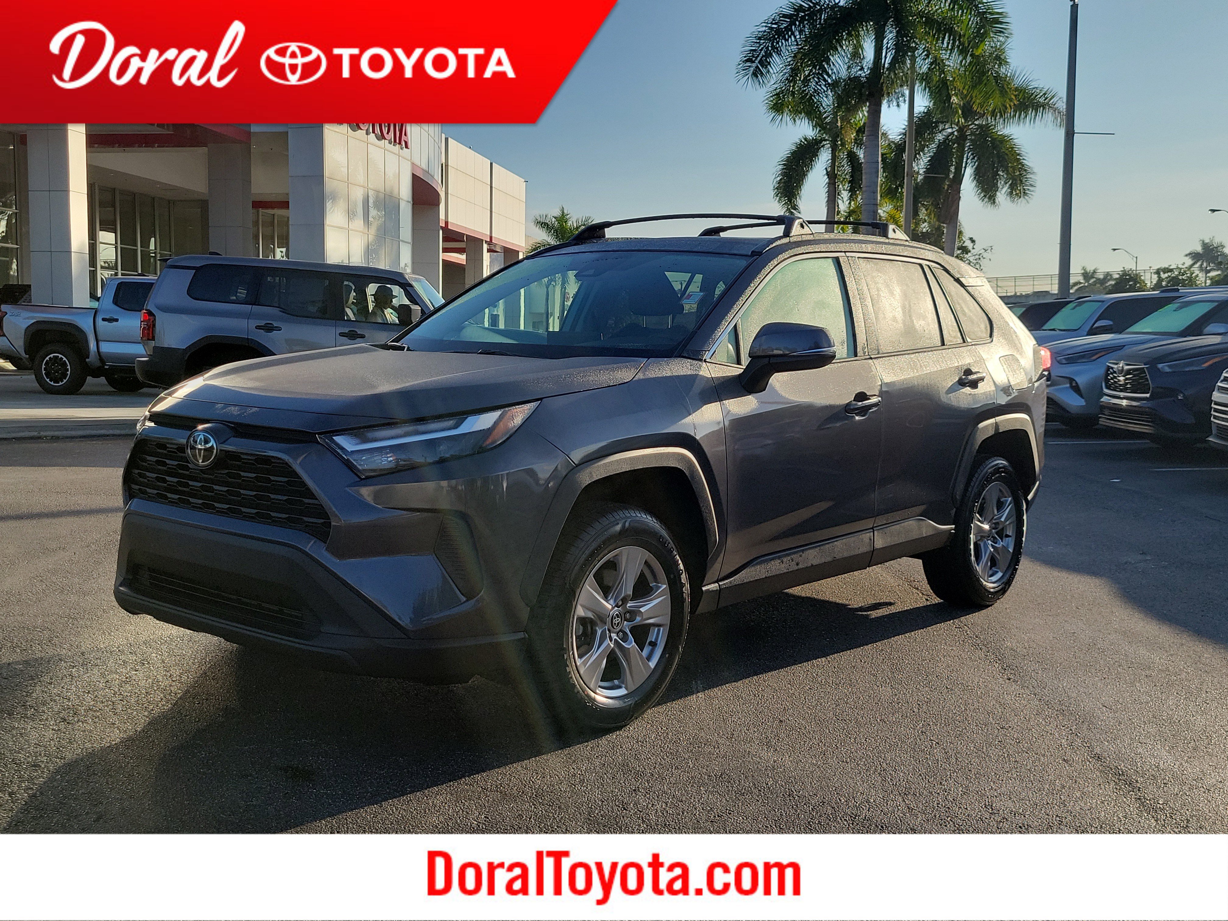 2022 Toyota RAV4 XLE's photo