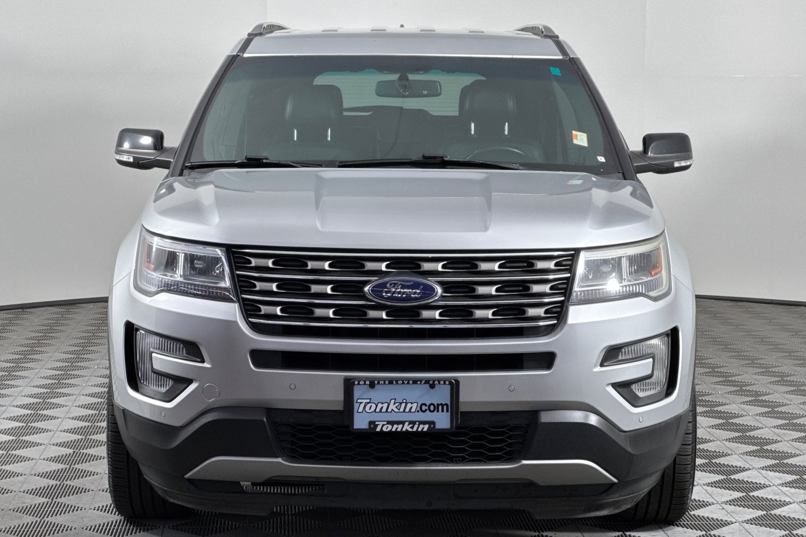 2017 Ford Explorer XLT photo 8