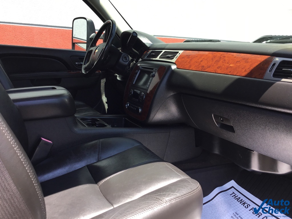 2011 Chevrolet Silverado 3500HD LTZ photo 33