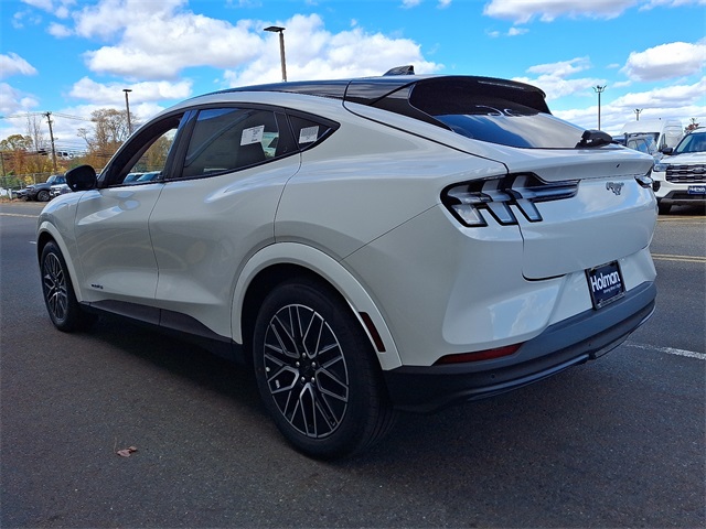 2025 Ford Mustang Mach-E Premium photo 4