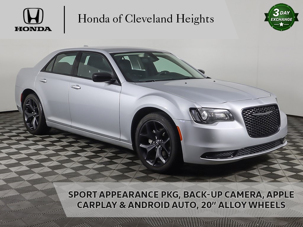 2023 Chrysler 300 Touring
