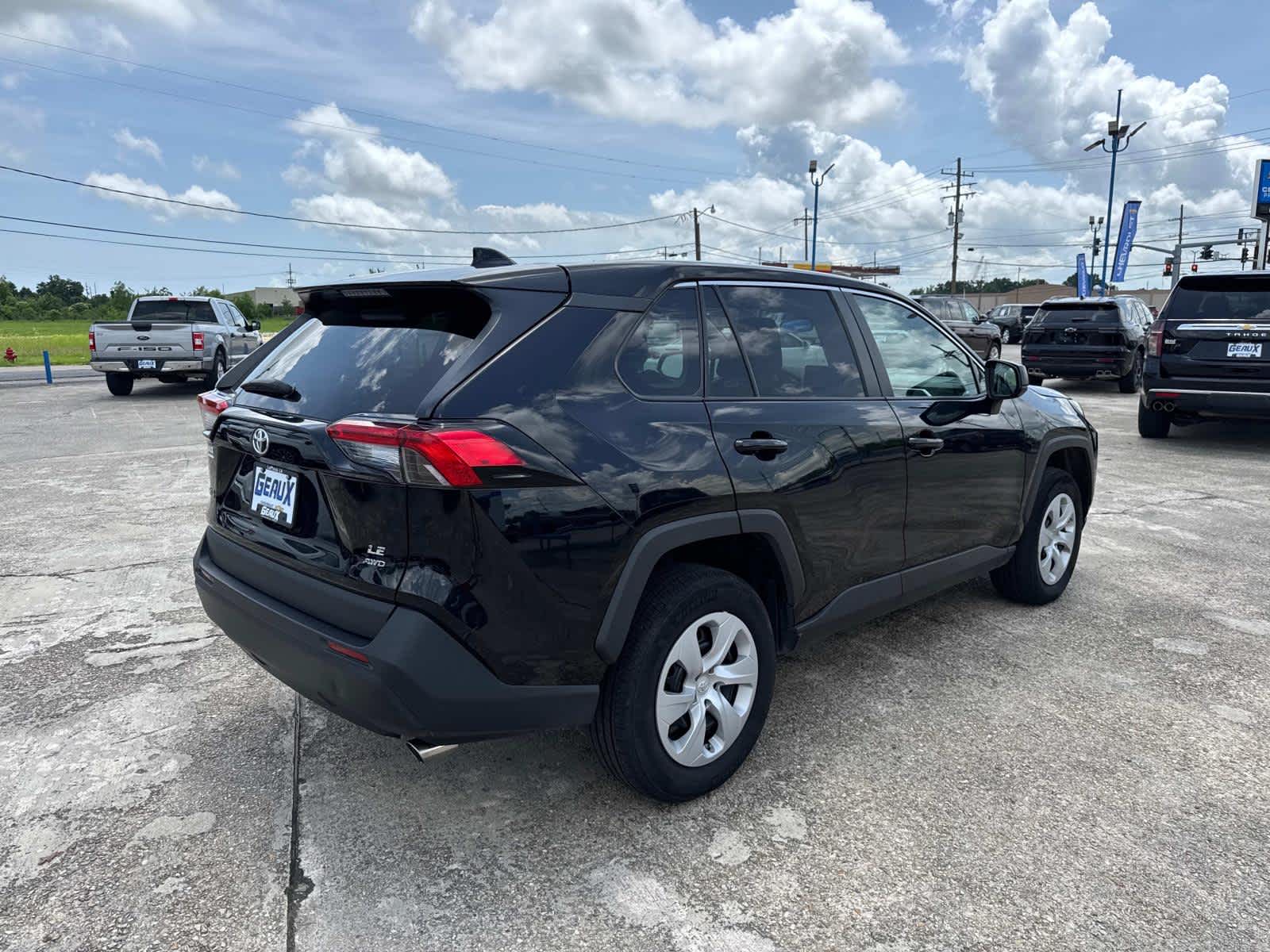 2024 Toyota RAV4 LE photo 10