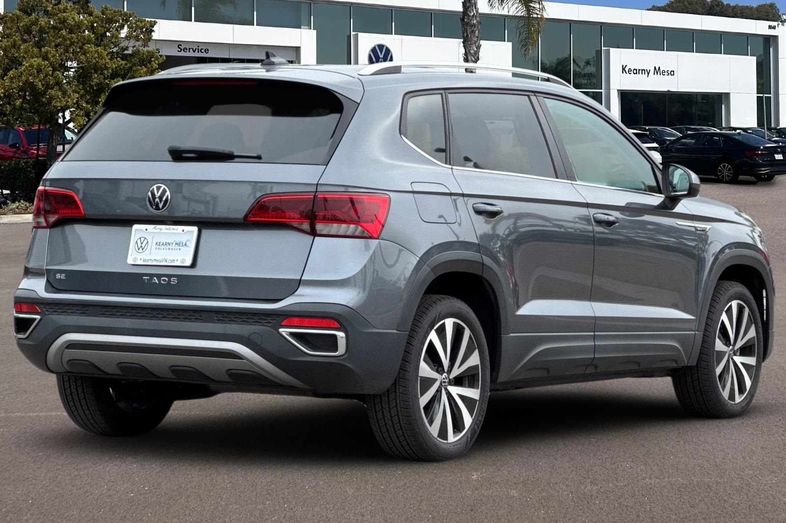 2022 Volkswagen Taos SE photo 4