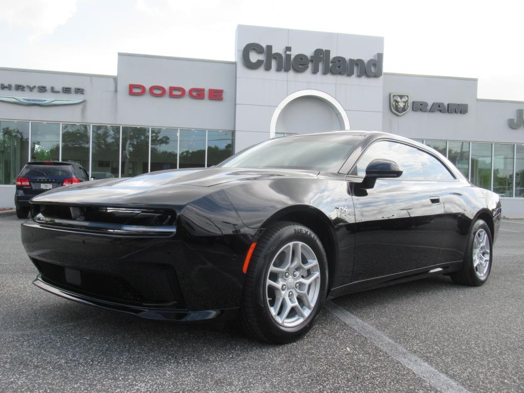 2025 Dodge Charger R/T photo 3