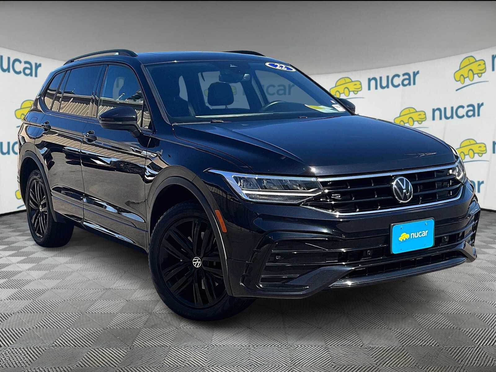 2022 Volkswagen Tiguan SE R-LINE BLACK's photo