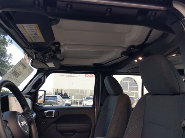 2025 Jeep Wrangler Sport photo 15