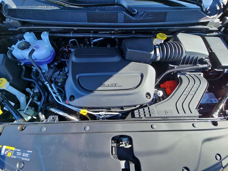 2025 Chrysler Pacifica photo 11