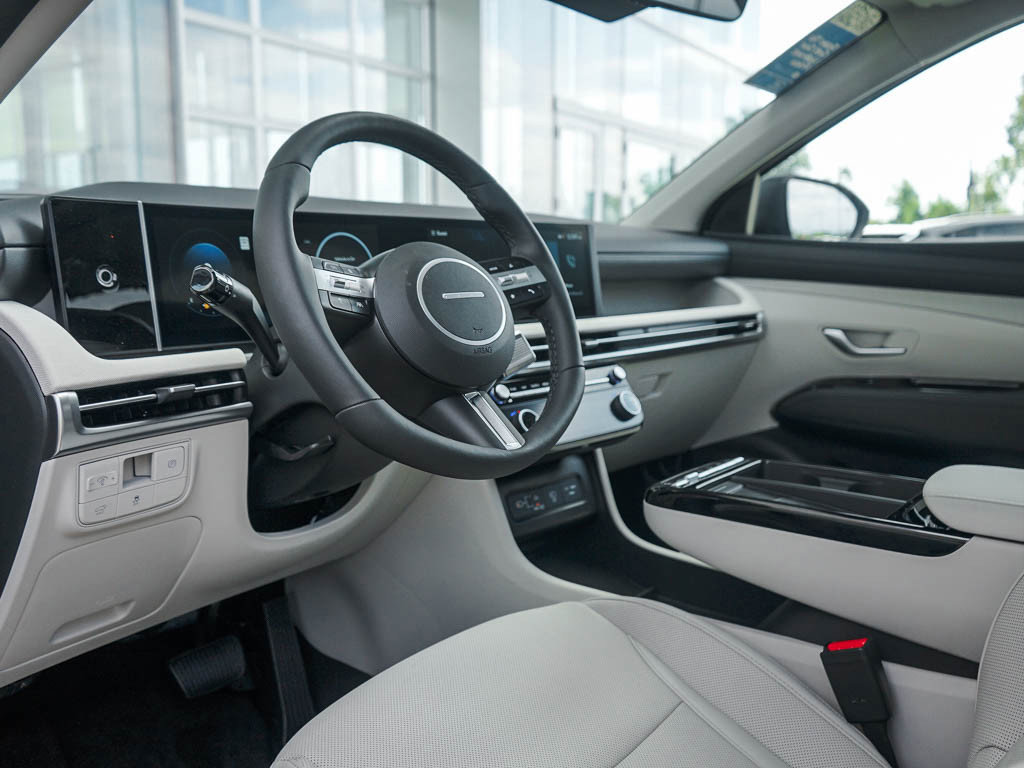 2025 Hyundai Tucson Limited photo 16
