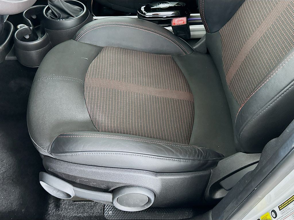 2013 Mini Countryman photo 15