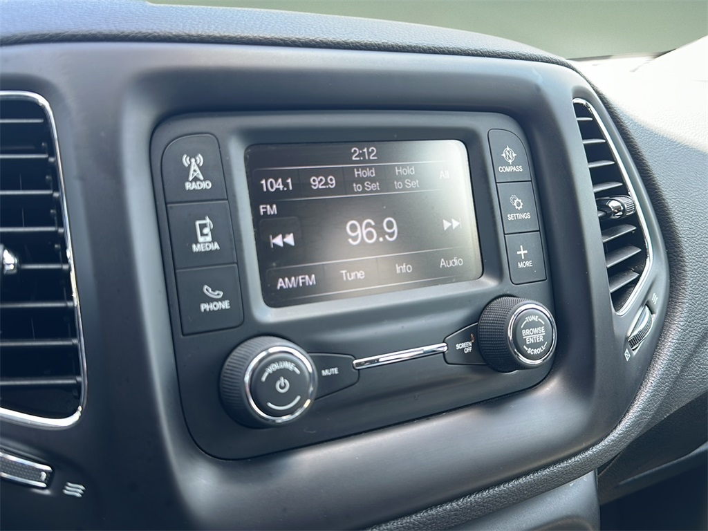 2018 Jeep Compass Latitude photo 10
